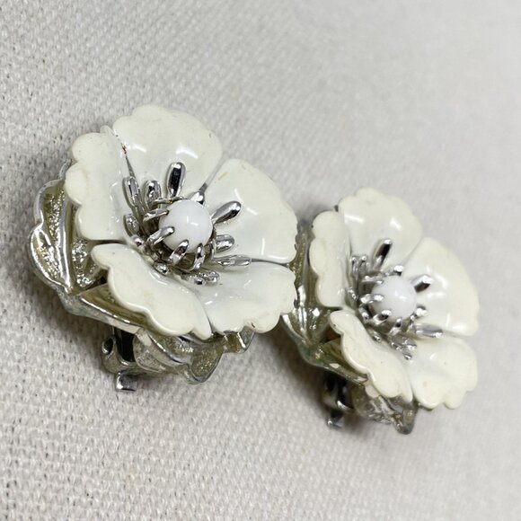 Vintage Sarah Coventry Floral Clip-On Earrings‎ White & Silver-Tone Metal Retro - Picture 4 of 11